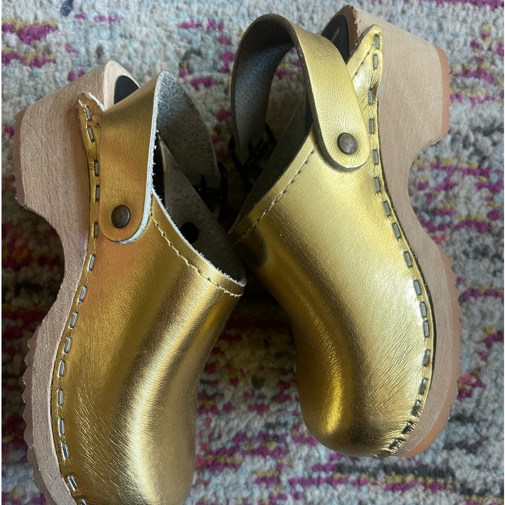 Gold Toddler Girls Swedish Clogs